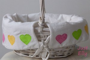 DIY new lining for baskets 01